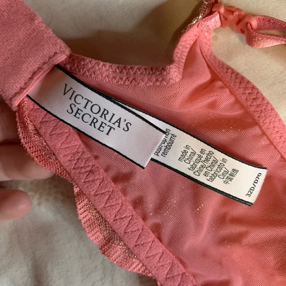 NWOT - Victoria Secret Dream Angels Unlined Lace Bra, Size 32D - Picture 5 of 5